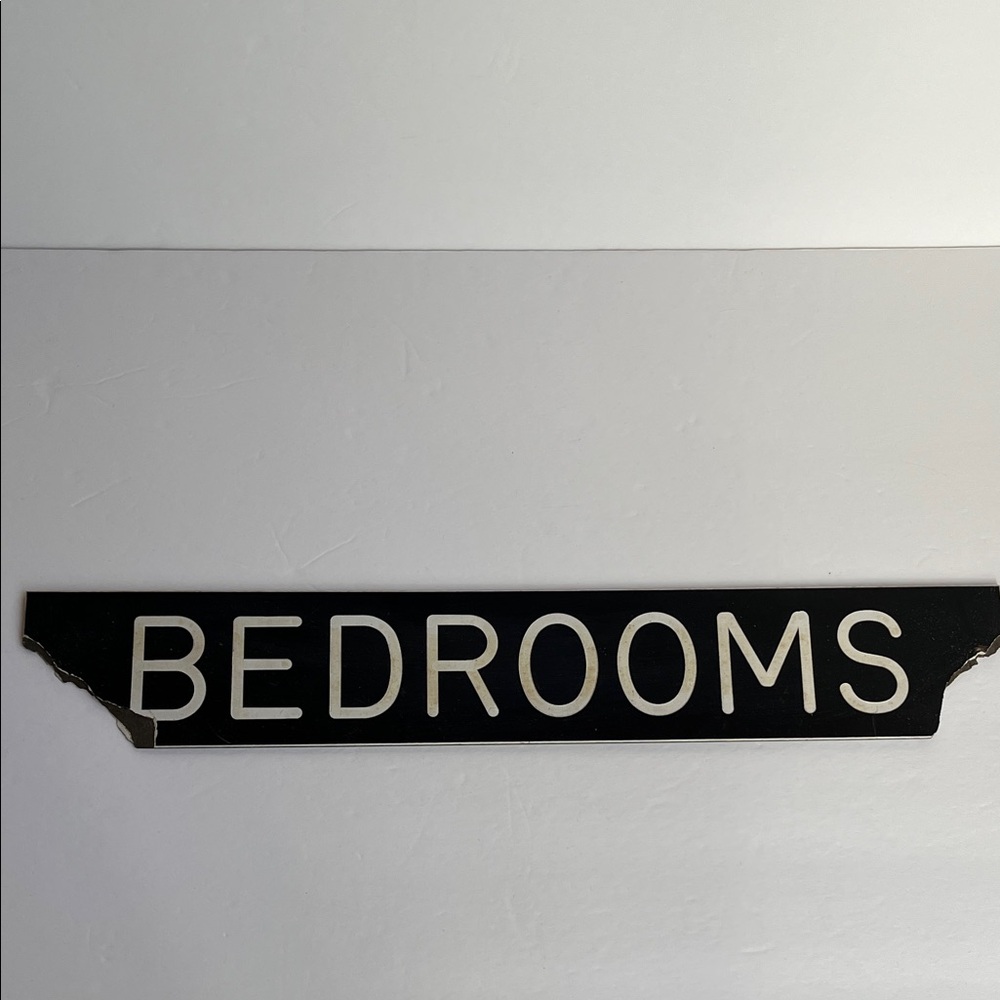 Vintage BEDROOMS Hotel Sign 1974 Hotel Heidelberg Jackson Mississippi - Picture 1 of 5